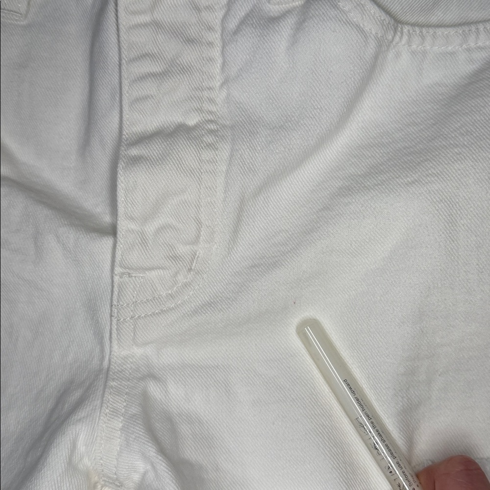 Madewell Cream Relaxed Denim Shorts - Picture 5 of 8